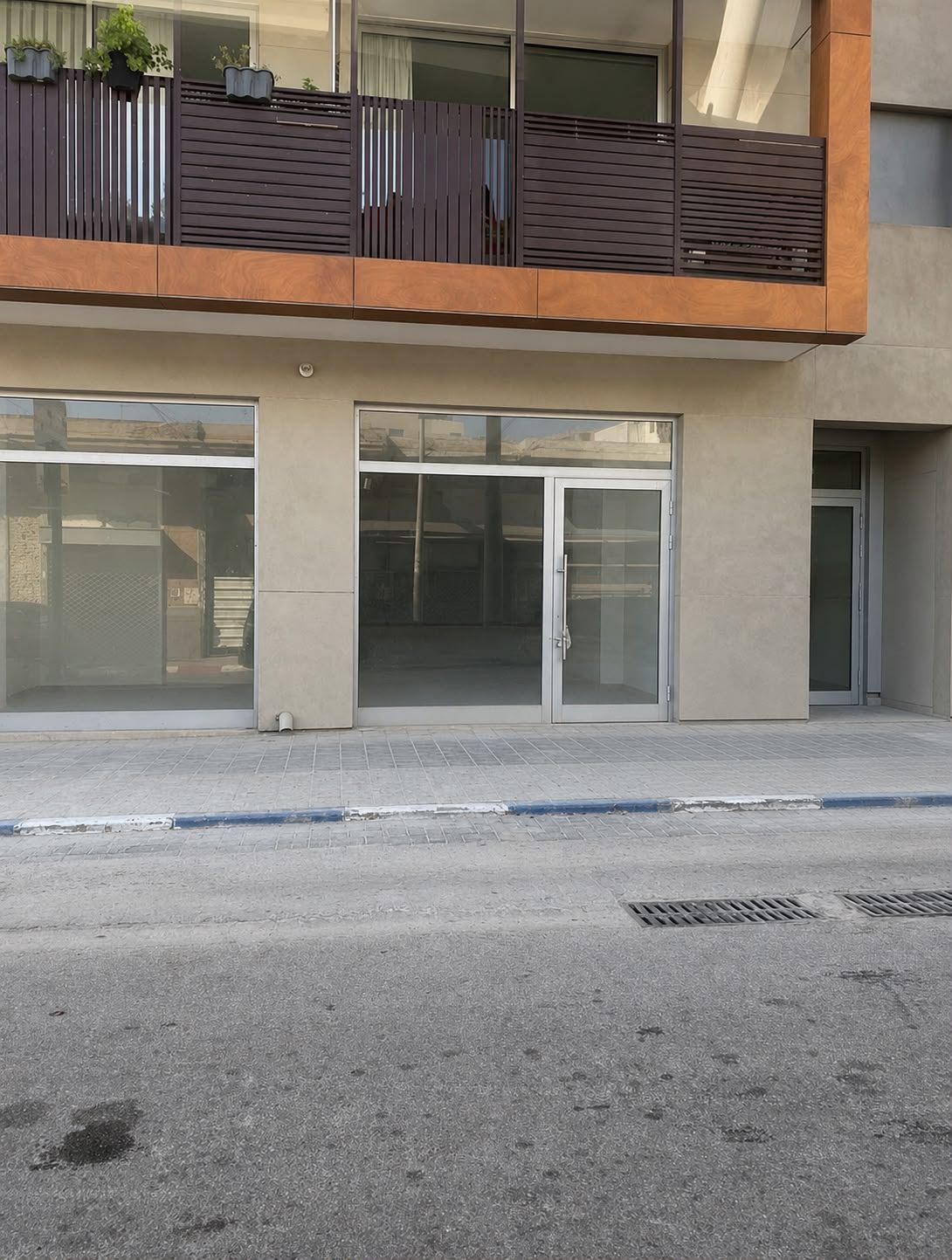 Local commercial 112 rue Herzl - facade
